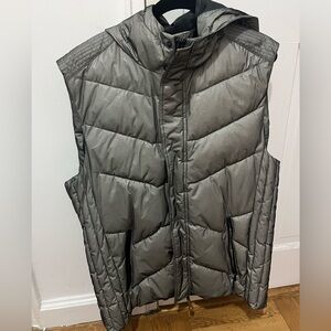 Calvin Klein Men's Gray/Silver Puffer Vest